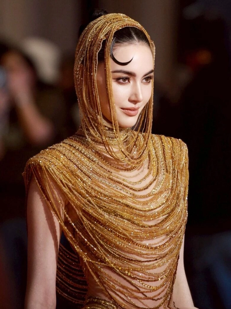 ma nữ đẹp nhất thái lan mai davika hoá nữ thần khi đổ bộ thảm đỏ visual sắc lẹm khó tìm được người thay thế - 8