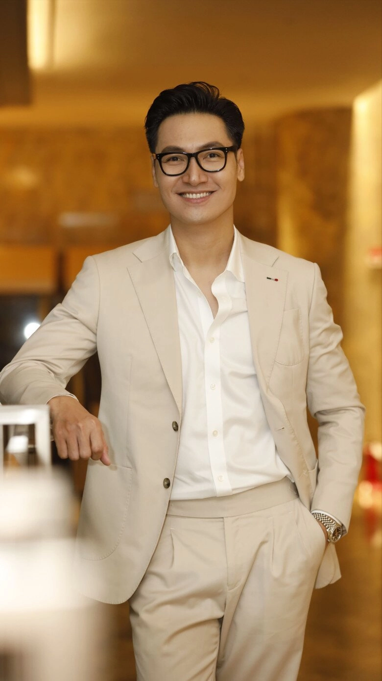 Mạnh trường giải thích chuyện giàu nên lười đóng phim tuyên bố vợ chồng chuẩn bị tâm lý khi con gái 16 tuổi - 4