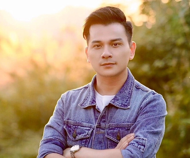 Mc danh tùng trung thu đủ đầy là có đĩa hồng mẹ gọt sự sum vầy bên mâm cỗ - 1