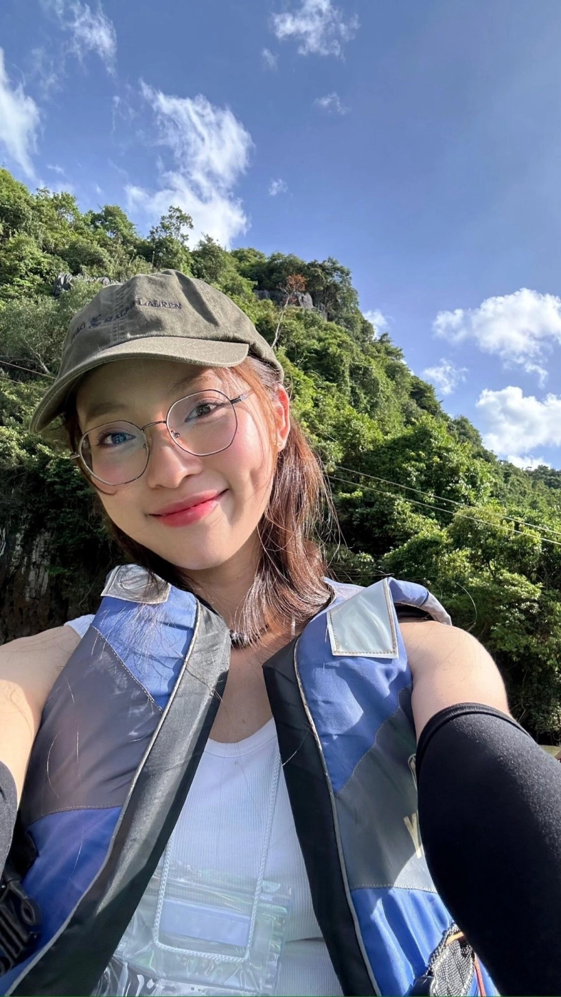 Mc khánh vy dẫn chung kết olympia năm 2025 gây sốt với vẻ đẹp tri thức - 9