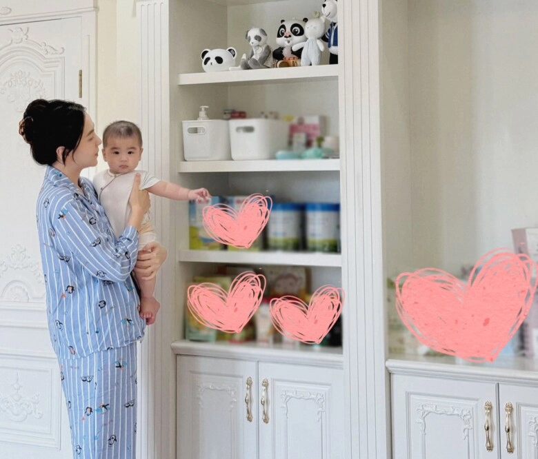 Mc mai ngọc bế con trai về thăm ông bà nội ở bắc ninh bên trong biệt thự nhà chồng lung linh như lâu đài - 4