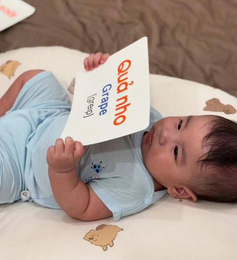 Mc mai ngọc cho con trai mới 5 tháng tuổi ăn dặm tiểu thiếu gia phát triển vượt trội ngày càng đáng yêu - 10