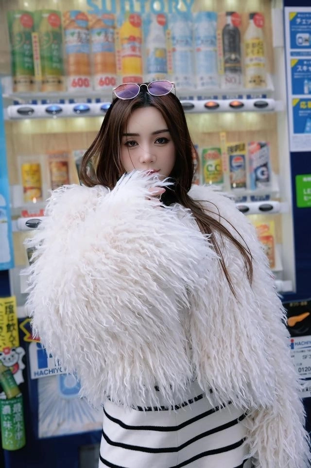 Mẹ đẻ của quỳnh kool lộ diện nhan sắc gây chú ý - 1