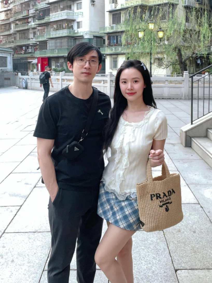 Midu thích phối đồ như nữ sinh khi sánh đôi chồng đại gia - 4