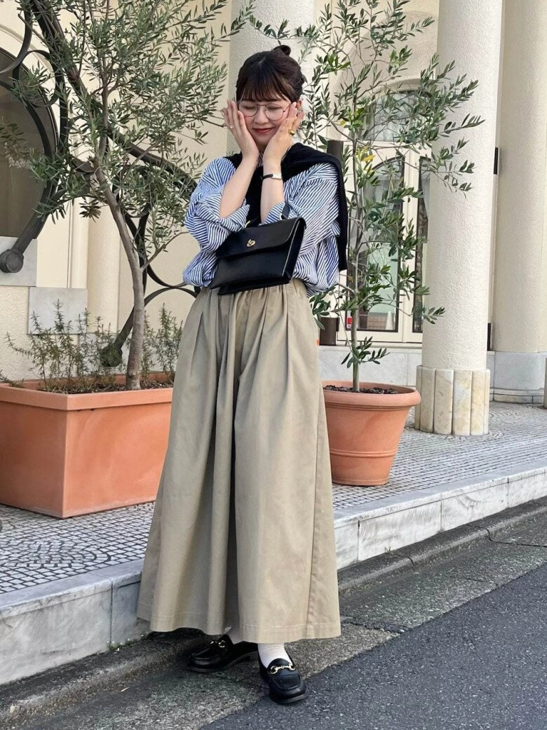 Mùa thu này đừng chỉ mặc sơ mi quần âu đi làm 7 outfit công sở trẻ trung thanh lịch khiến đồng nghiệp phải ghen tỵ - 7