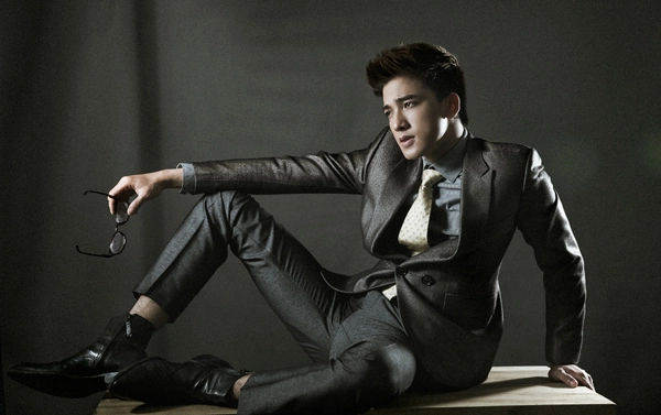 Mỹ nam con ma nhà họ vương lịch lãm bất ngờ - 4