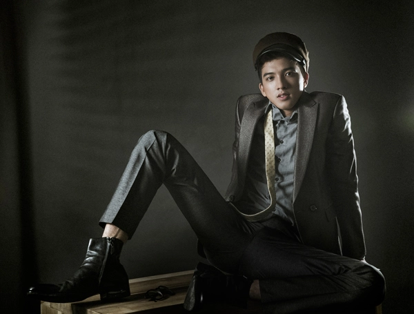 Mỹ nam con ma nhà họ vương lịch lãm bất ngờ - 6