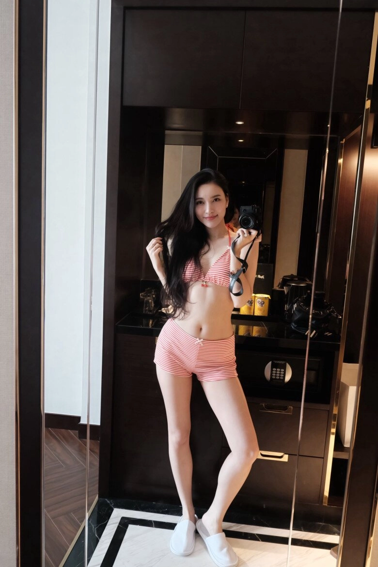 Mỹ nhân sinh năm 1999 từng bị việt anh phũ tình cảm diện bikini nhỏ xíu như sắp rơi đời thường kín đáo vẫn hút mắt - 10