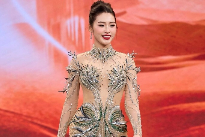 Mỹ nhân việt đăng quang hoa hậu khi mới 19 tuổi có bố là thượng tá mất suất thi quốc tế vì lý do không ai ngờ - 1