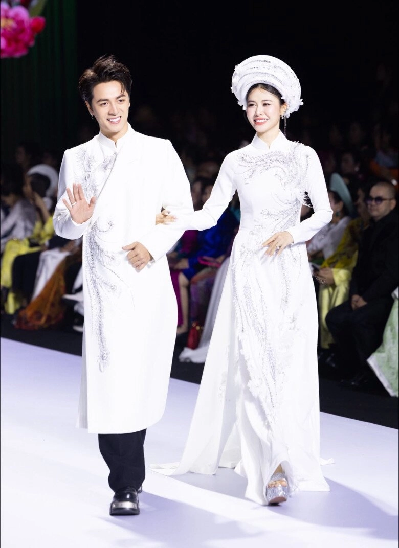 Nam ca sĩ nổi tiếng cùng thủy tiên 20 năm trước nay giàu sụ sống hạnh phúc bên mỹ nhân trong biệt thự to đùng - 17