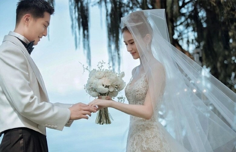 Nam diễn viên 1 tháng không thay quần áo vợ là ái nữ trùm sòng bạc chê chồng ở bẩn giữa sóng truyền hình - 4