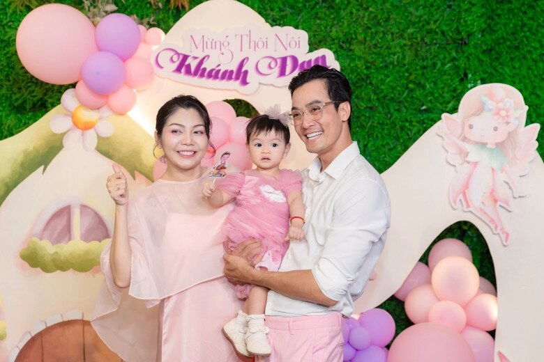 Nam diễn viên mưa đỏ được nhận xét mặt búng ra phản diện vợ thông báo không thể giữ quan hệ ở trạng thái văn minh - 4