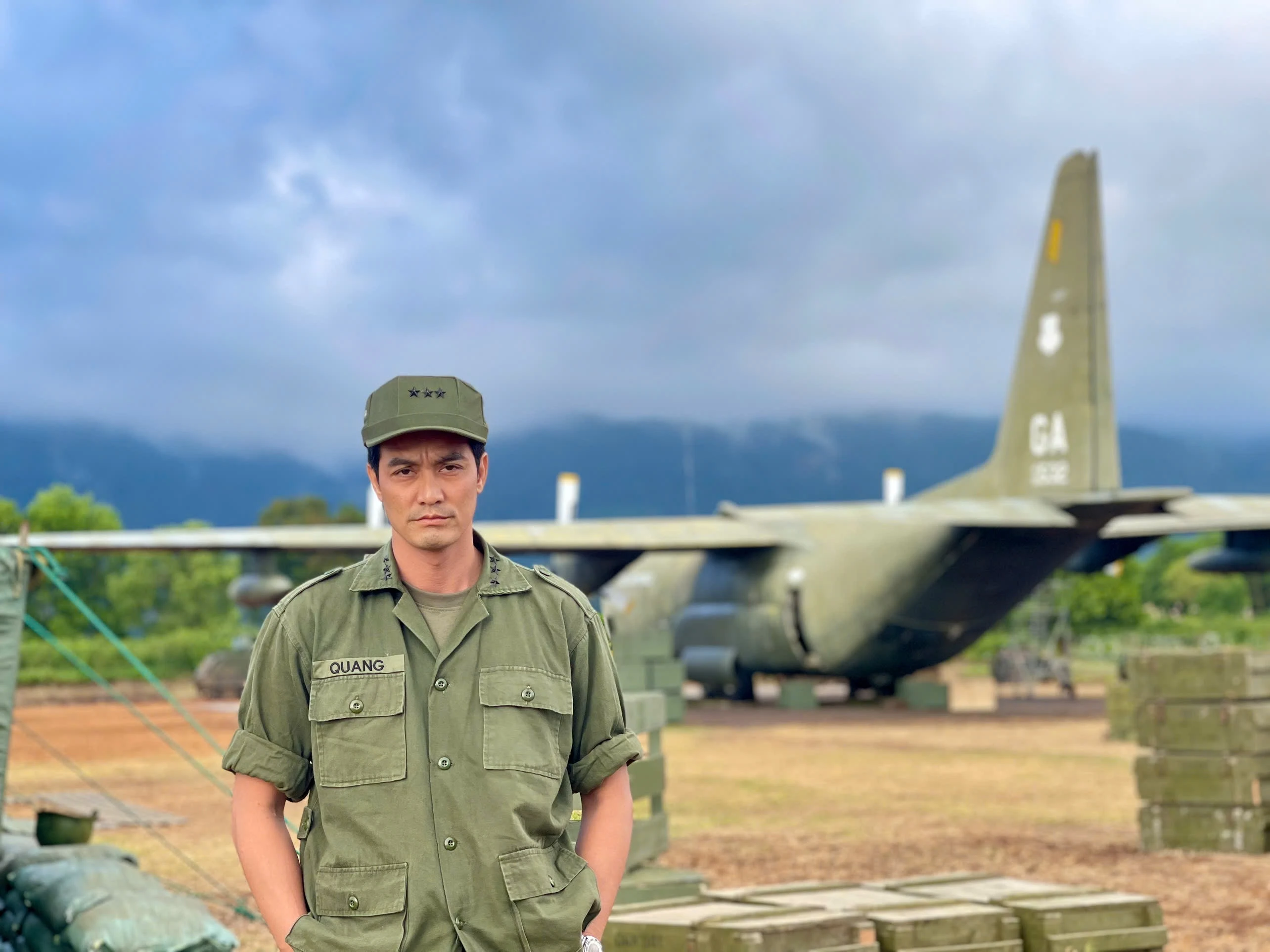 Nam diễn viên mưa đỏ được nhận xét mặt búng ra phản diện vợ thông báo không thể giữ quan hệ ở trạng thái văn minh - 5