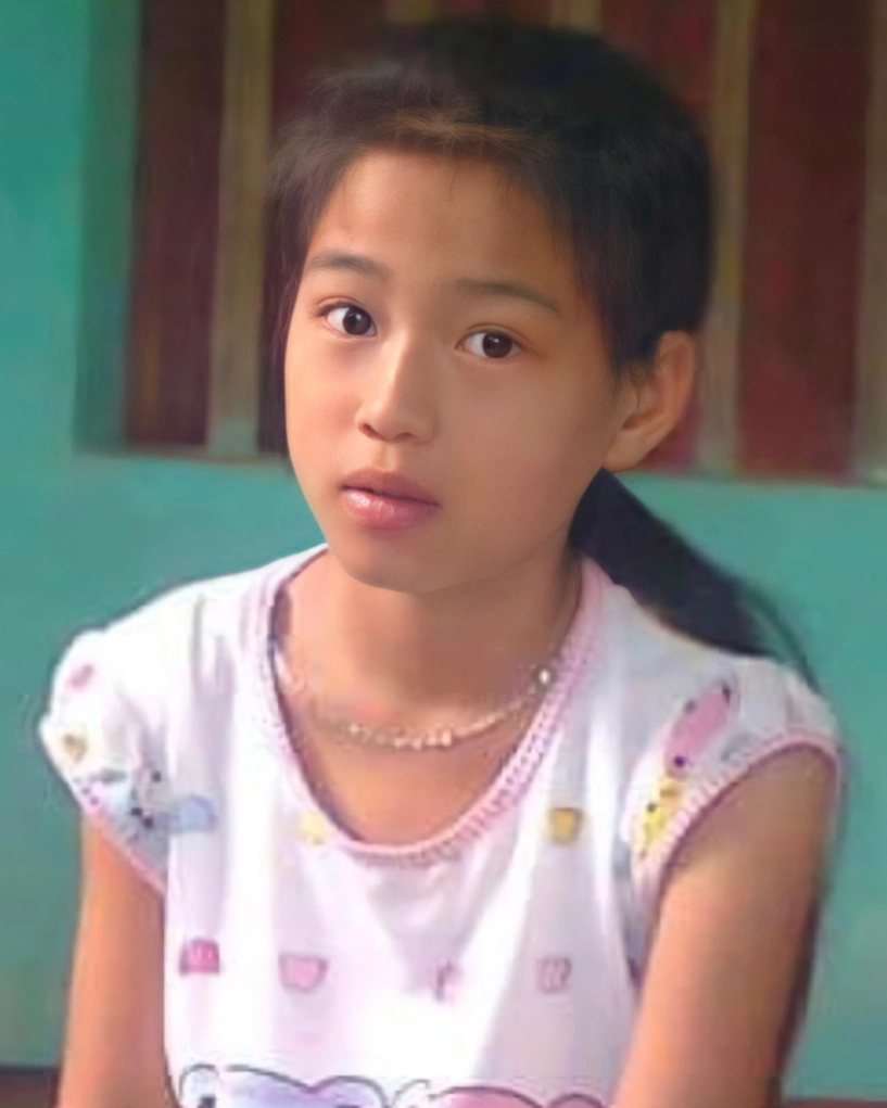 nàng dâu hào môn đỗ thị hà được khen xinh từ bé - 2