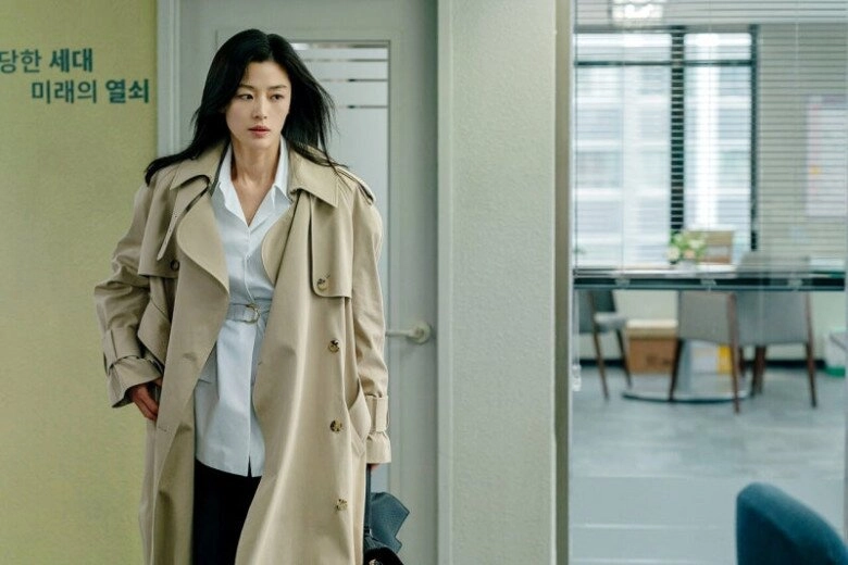 Ngắm style sang và uy quyền của mỹ nhân tranh cử tổng thống chị em có ngay 4 kiểu áo khoác đơn giản mà đậm chất thượng lưu - 11