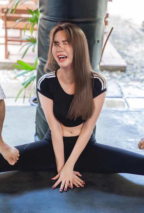 Ngọc trinh bị trêu là thánh lý do sau hậu trường làm đả nữ - 4