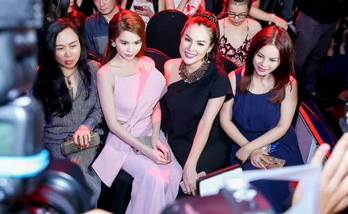 Ngọc trinh gây bão khi khoe eo thon tại chung kết bnhv - 9