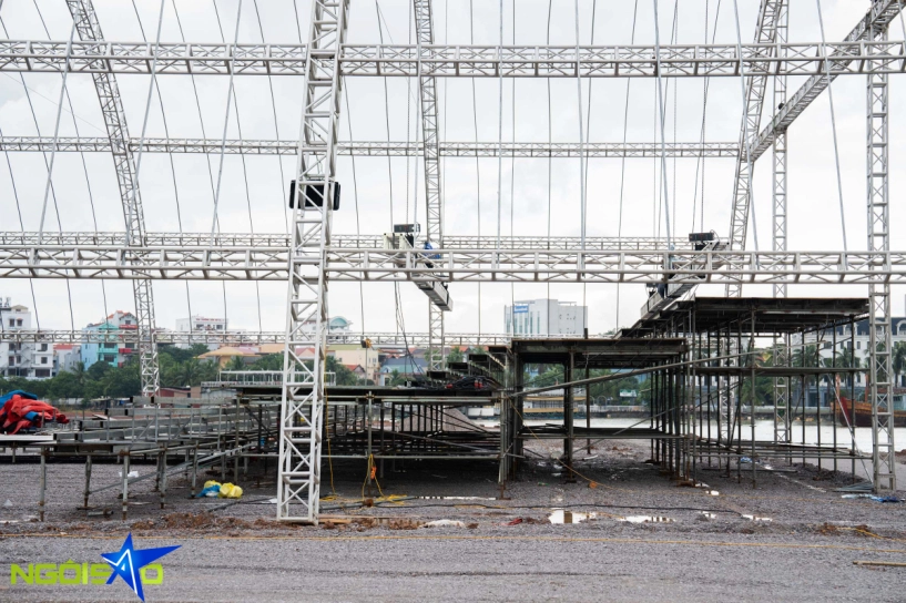 Nhà chồng đỗ thị hà dựng rạp rộng nghìn mét vuông trước lễ cưới một tuần - 4