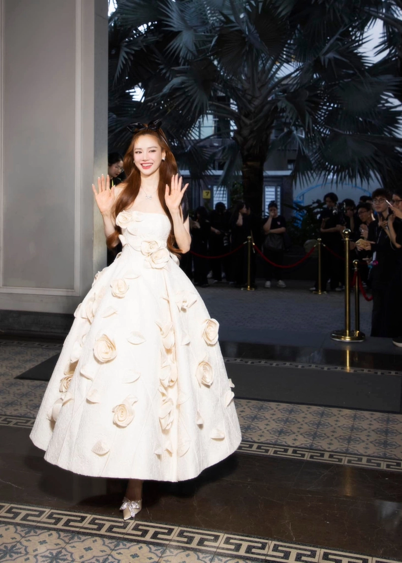 Nhã phương giấu bụng bầu lần ba cực khéo với gu thời trang tinh tế - 10