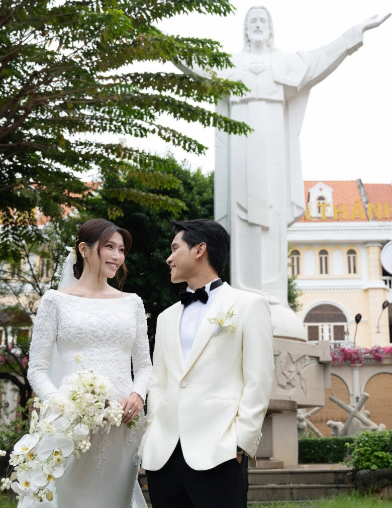 Nhan sắc dàn phù dâu cực phẩm trong đám cưới chế nguyễn quỳnh châu từ hoa hậu quốc tế đến chị đẹp - 1