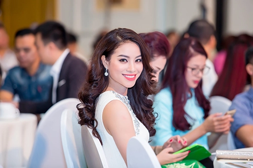 Nhan sắc phạm hương ngắm hoài không chán mắt - 15