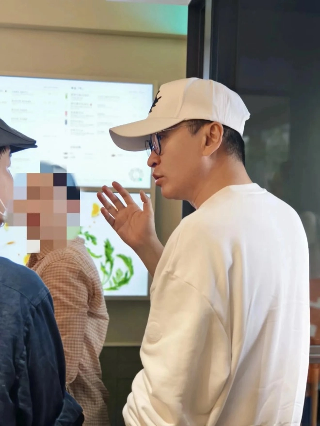 nhĩ khang châu kiệt bất ngờ muốn từ bỏ hết tài sản 350 tỷ tiền nhiều để làm gì tôi không cần tiền - 4