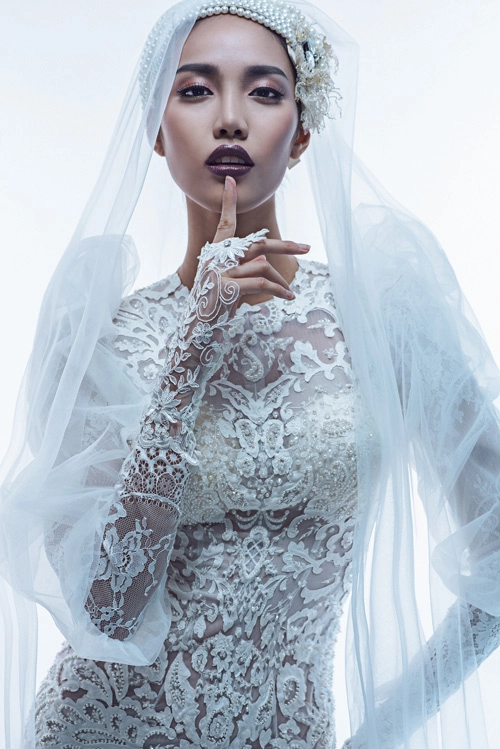 Những kiểu trang điểm không giống ai của lan khuê - 9