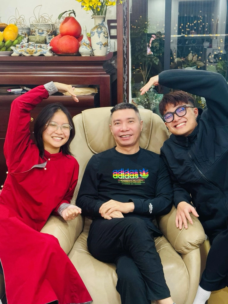 Nsnd công lý hội ngộ vợ cũ - btv thục khuê gia đình đủ mặt từ bố mẹ đến 2 con chung nửa huyết thống - 9