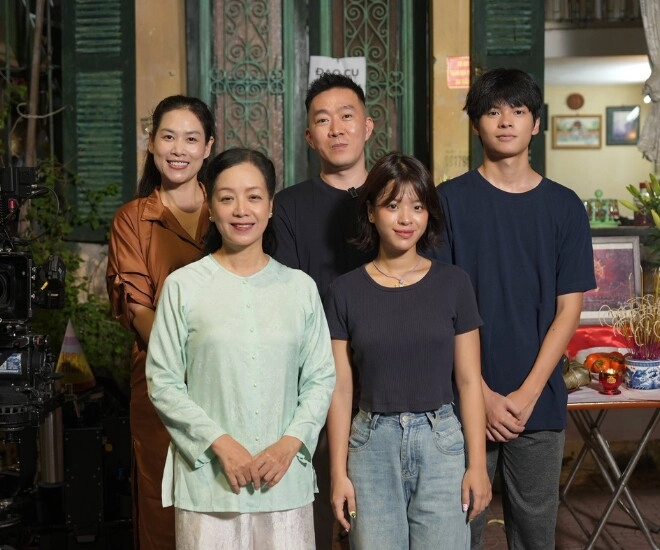 Nsnd trần lực khoe con trai 17 tuổi bẻ gãy sừng trâu bờm lần đầu đóng phim phải gọi điện cầu cứu bố - 1