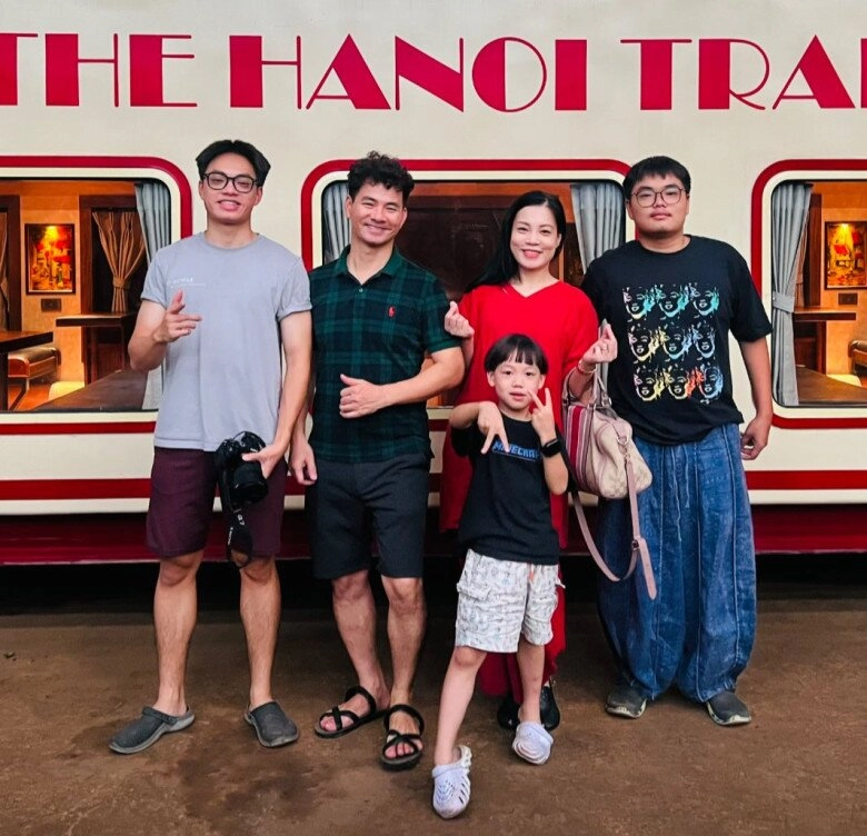 Nsnd xuân bắc than mất giá vì muốn chụp hình nhưng ai cũng bỏ đi gửi lời tới 3 chị hắt hủi em hôm nay - 11