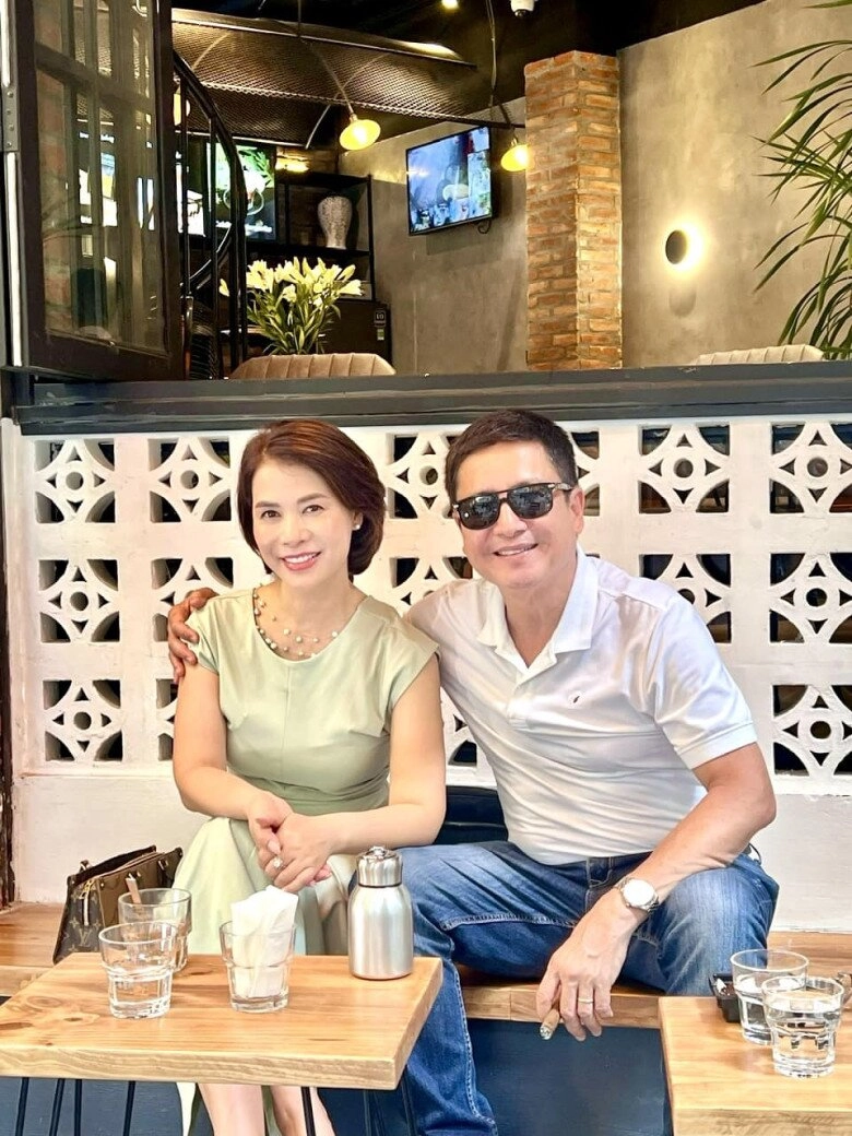 Nsưt chí trung lên tiếng vì bị chê thấp hơn khi đi cạnh người yêu kém 17 tuổi đánh dấu chủ quyền với bạn gái - 4