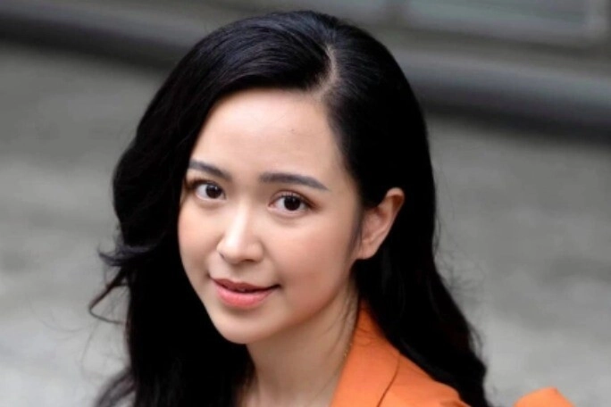 Nữ diễn viên khóc nức nở trước mặt cát tường từ bỏ hào quang để bán nhà đi nhật rửa chén thuê nơi xứ người - 4