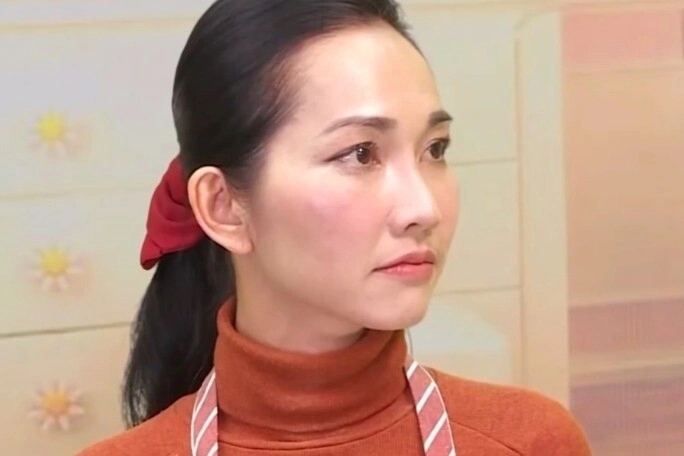 Nữ diễn viên khóc nức nở trước mặt cát tường từ bỏ hào quang để bán nhà đi nhật rửa chén thuê nơi xứ người - 5