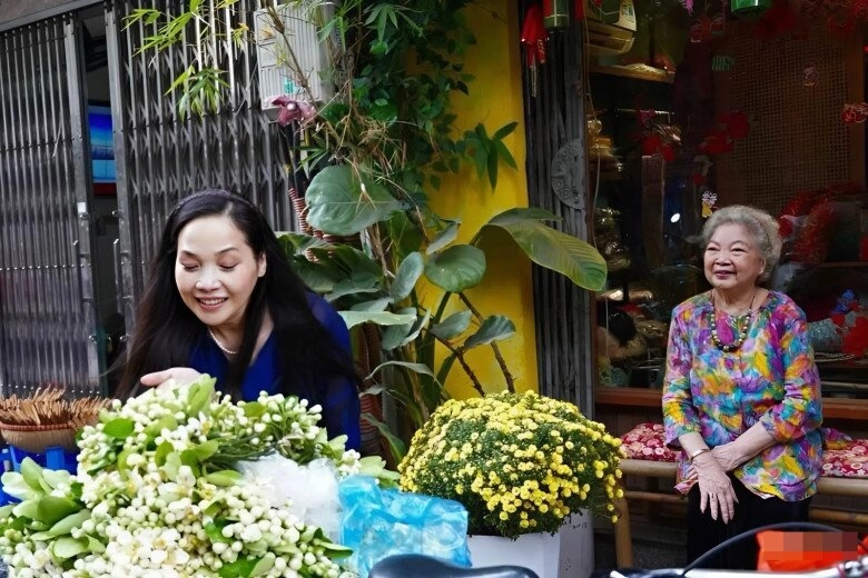 Nữ nsưt u90 không nhận ra con gái út đang ở pháp sinh được 3 tài nữ đẹp nức tiếng hà thành - 2