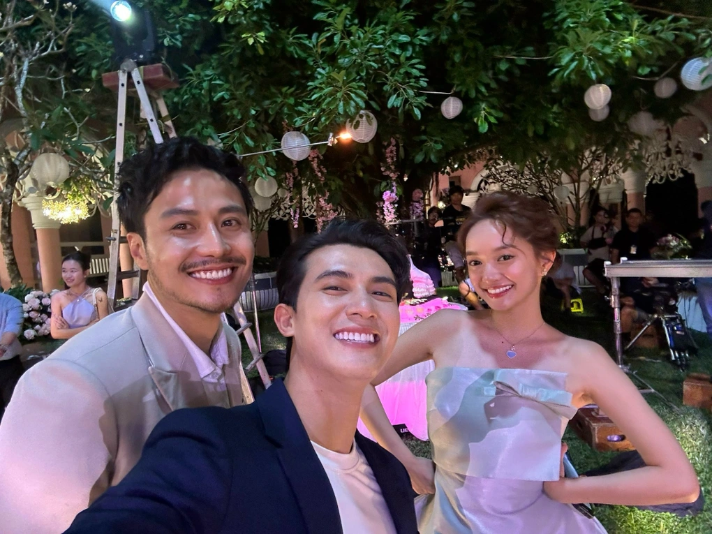 Nữ tiếp viên cao 1m55 trong tử chiến trên không tôi tham khảo hình tượng từ mẹ và bà làm trong ngành hàng không - 5