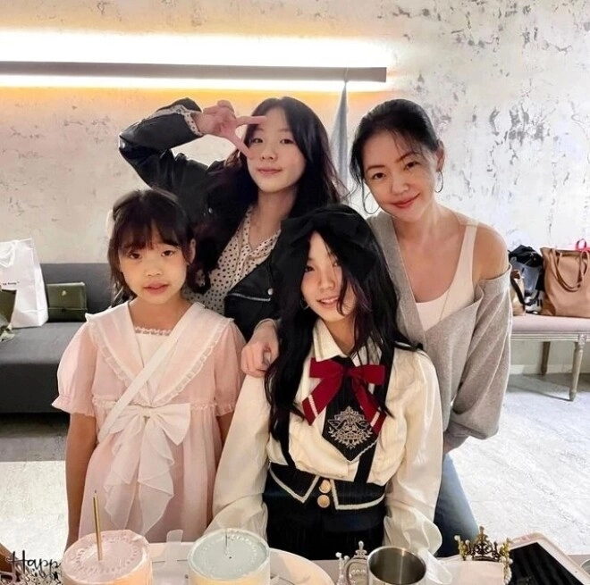 Ở bẩn như nữ hoàng mc 15 ngày mới nhúng nước 1 lần con gái phải cầu cứu mẹ vì trong phòng có gián - 6