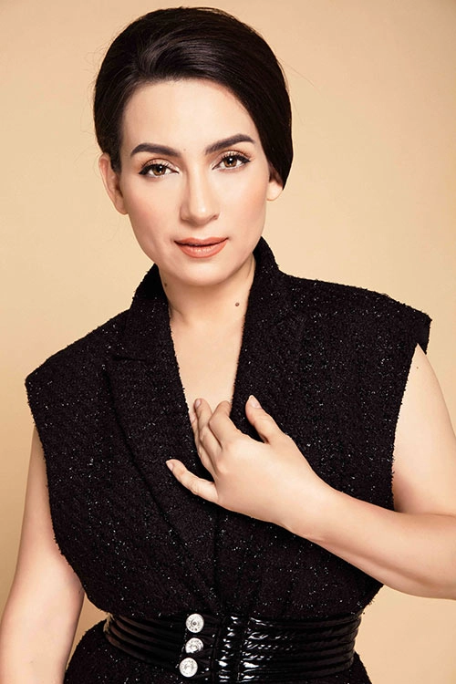 Phi nhung đẹp mặn mà với phong cách cổ điển sang trọng - 2