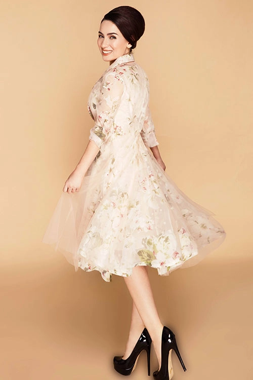 Phi nhung đẹp mặn mà với phong cách cổ điển sang trọng - 8