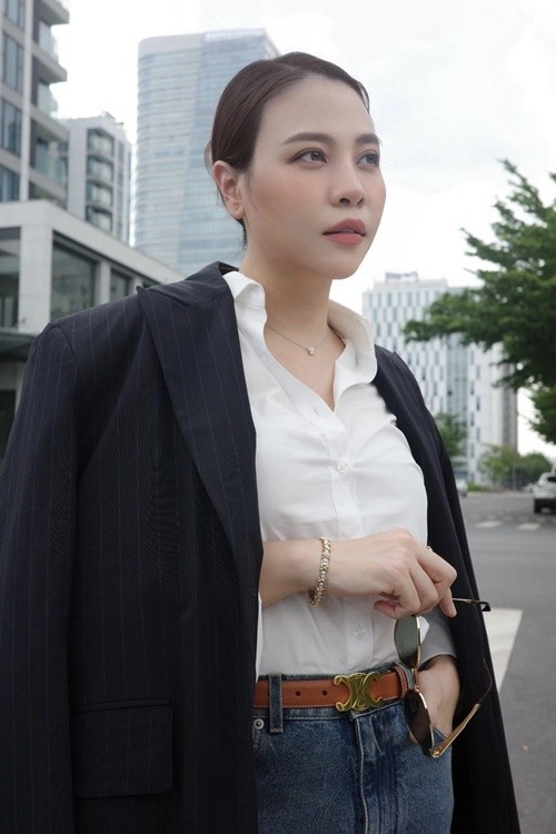 Phong cách giàu kín sang ngầm của đàm thu trang - 8