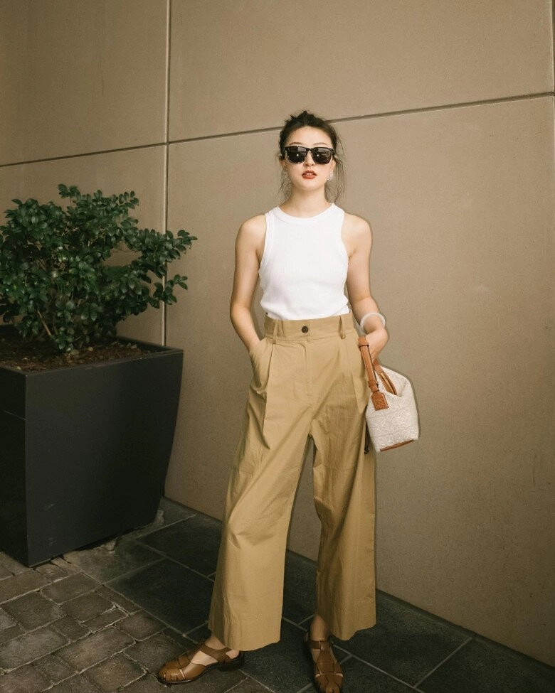 Phụ nữ u40 có gu ăn mặc thường diện 3 kiểu quần này biết lý do tôi cũng học theo diện xuống phố nổi bật chẳng thua ai - 4