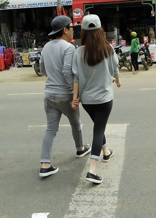 Phục sát đất tài mặc quần bó sát nghẹt thở của trấn thành trường giang - 4