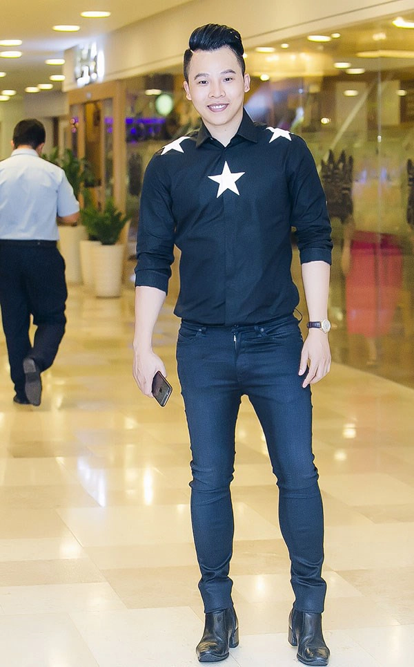 Phục sát đất tài mặc quần bó sát nghẹt thở của trấn thành trường giang - 10