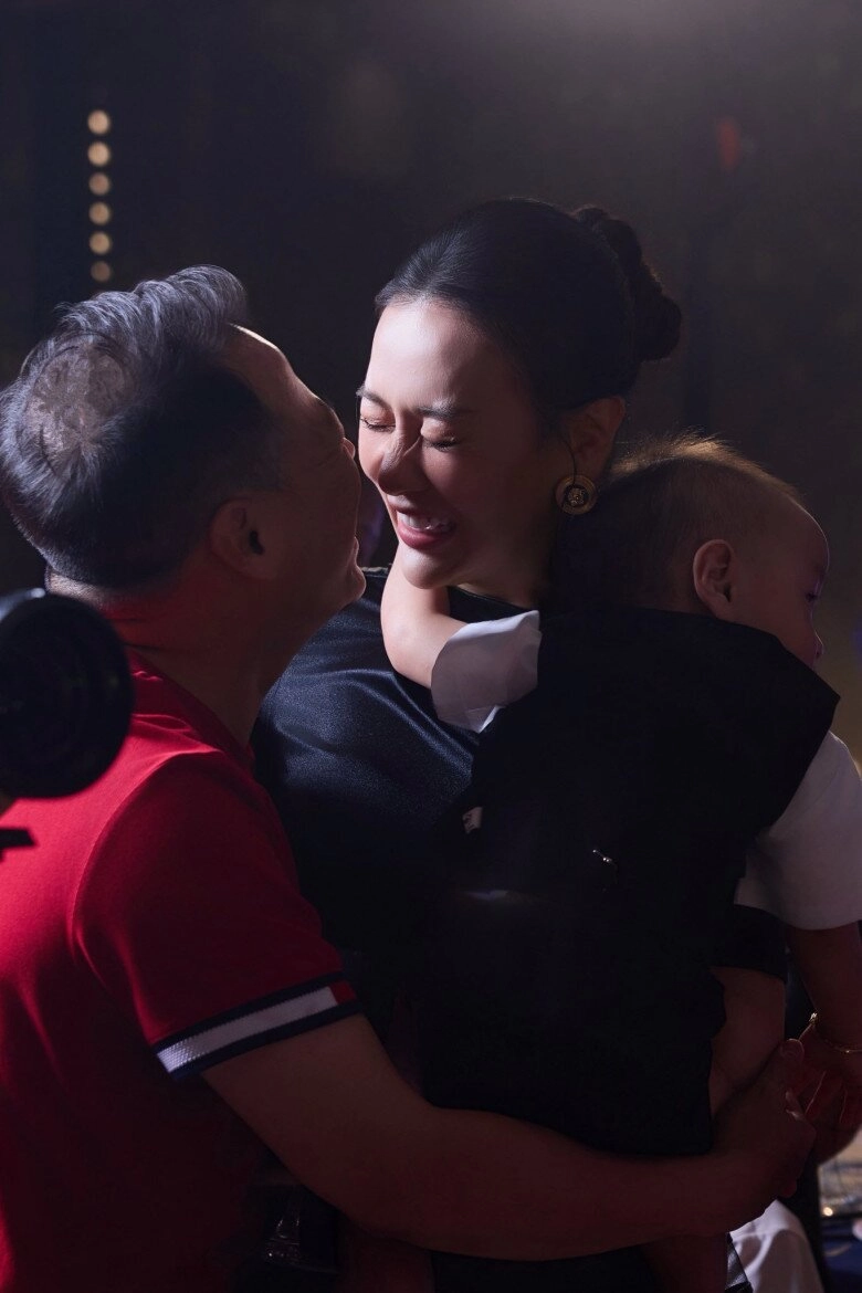 Phương oanh chia sẻ đầy xúc động về tình yêu nhiều người an ủi sau cơn mưa trời lại sáng - 7