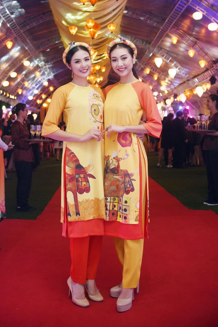 Quan khách tại hội nghị cấp cao apec 2017 say mê áo dài của hh ngọc hân - 12