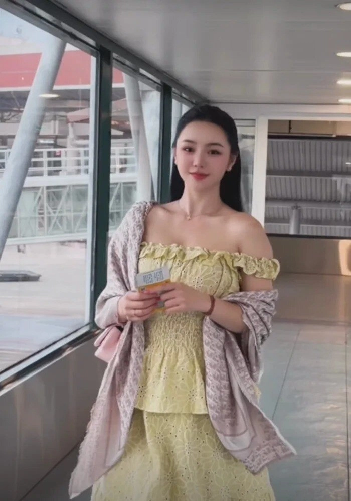 Quỳnh kool đổi gió màu tóc nhận về nhiều sự chú ý từ khán giả - 2