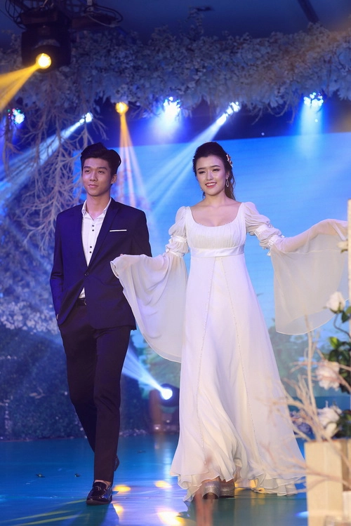 Quỳnh thư mặc váy cưới thon gọn bên ngọc tình - 11