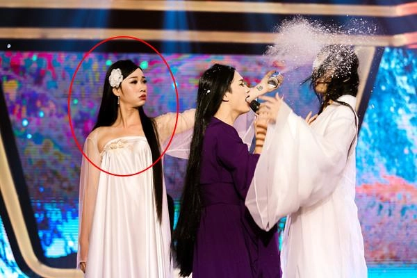 Sao nam giả gái thống trị màn ảnh 2018 chị em chỉ còn cách phải dè chừng - 12