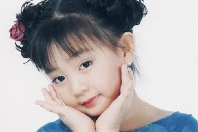 Sao nhí gây tiếc nuối khi lấy chồng ở tuổi 19 nay bỏ ngành ngân hàng làm nail nuôi 3 con - 1