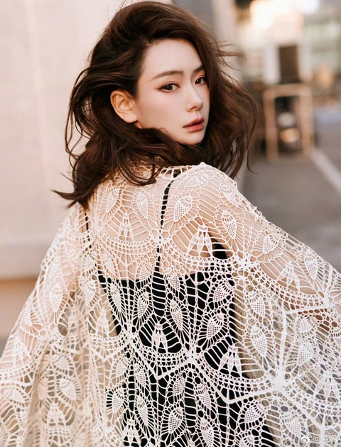 Sao nữ ở nhà quấn kín mít vì sợ chồng nổi thú tính hôn nhân 11 năm vẫn mặn nồng vì lấy được người cuồng vợ - 2