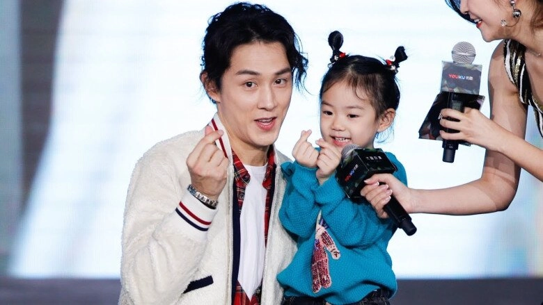 Sao nữ ở nhà quấn kín mít vì sợ chồng nổi thú tính hôn nhân 11 năm vẫn mặn nồng vì lấy được người cuồng vợ - 6